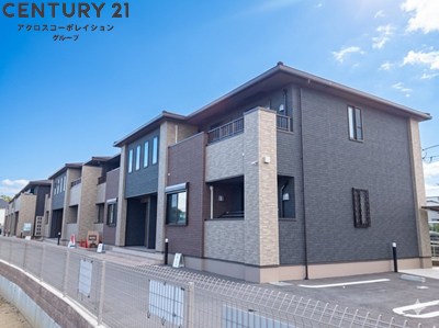 建物外観　敷地内に駐車場あります！