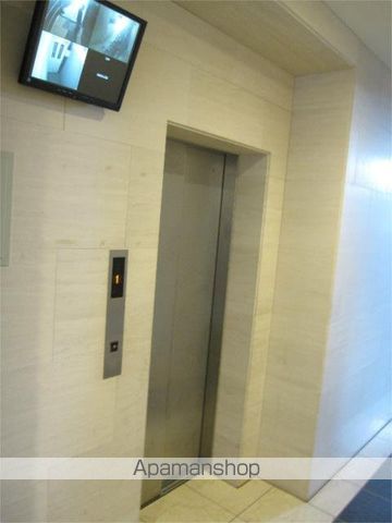 東京メトロ丸ノ内線 西新宿駅 徒歩6分 8階建 築15年の外観写真