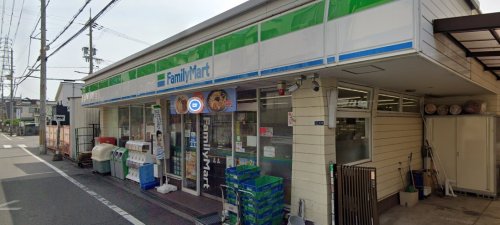 コンビニ　ファミリーマート 中島一丁目店（コンビニ）まで838m