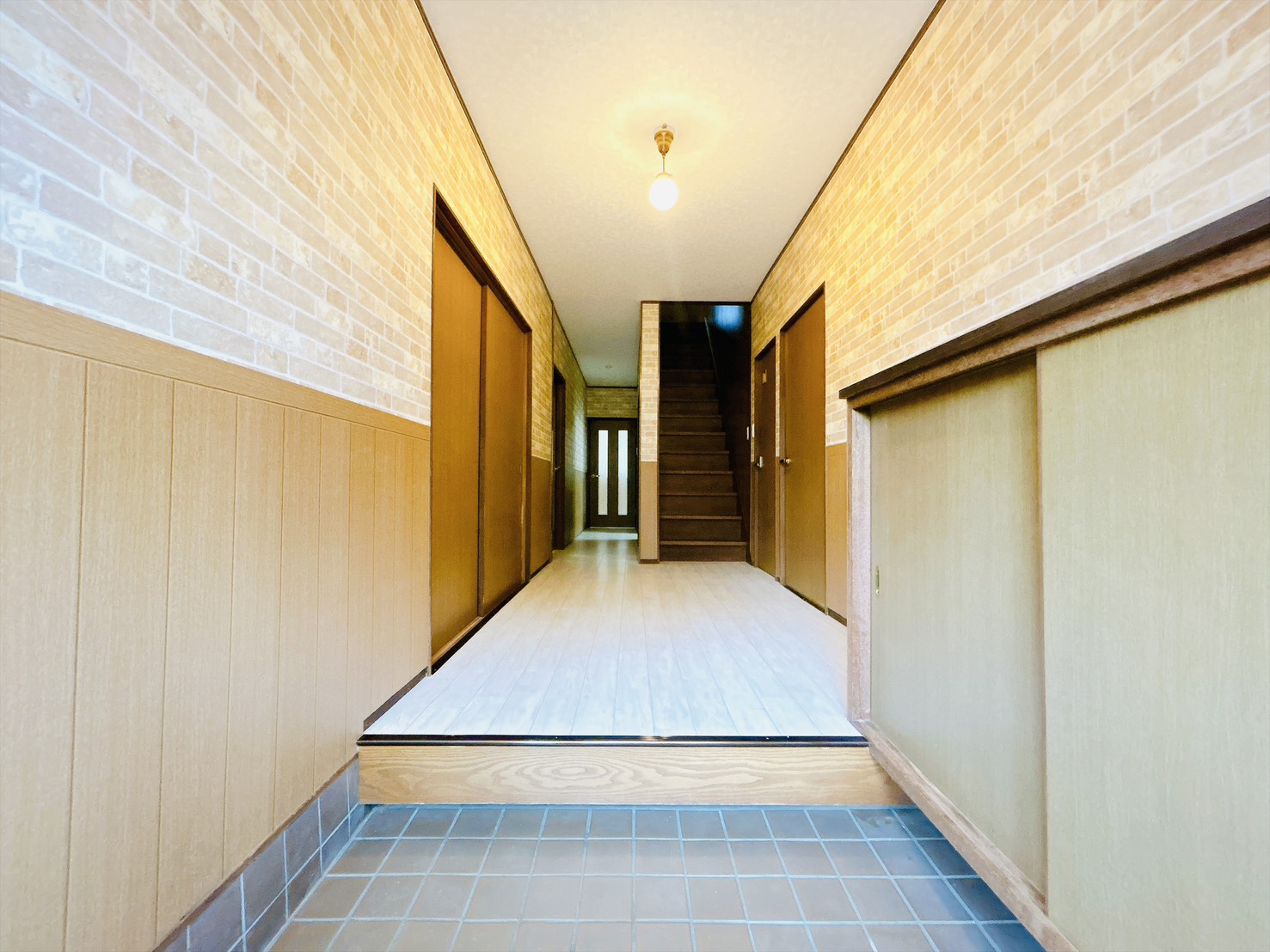 南海高野線 千早口駅 徒歩30分 2階建 築53年の玄関写真