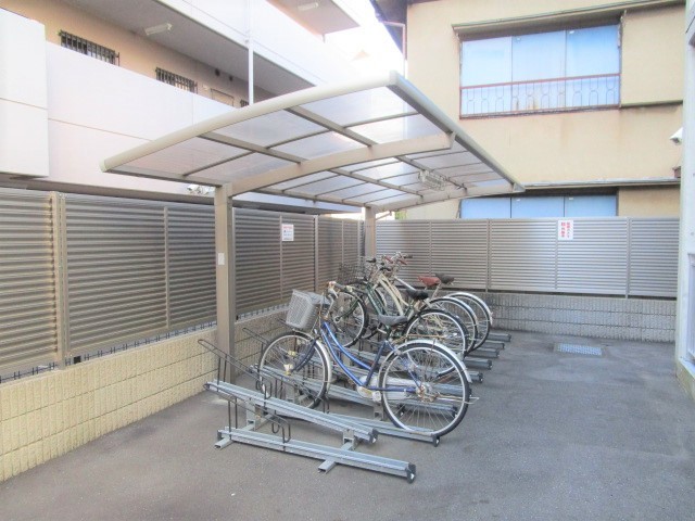 小田急線 町田駅 徒歩8分 9階建 築19年の外観写真