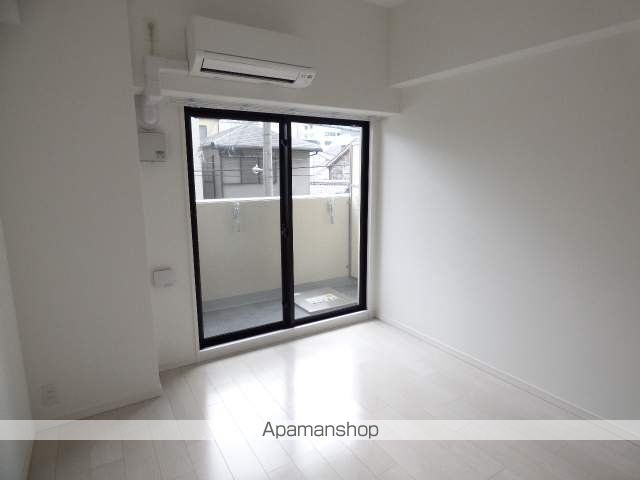 地下鉄御堂筋線 西中島南方駅 徒歩10分 11階建 築9年の内装写真
