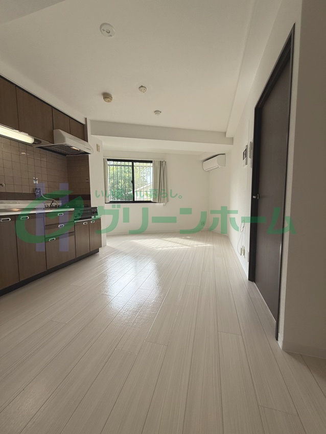 地下鉄長堀鶴見緑地線 玉造駅 徒歩4分 5階建 築33年の居間写真