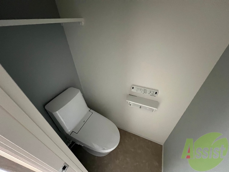 トイレ　温水洗浄便座付きのトイレは、使用しやすくうれしいですね。