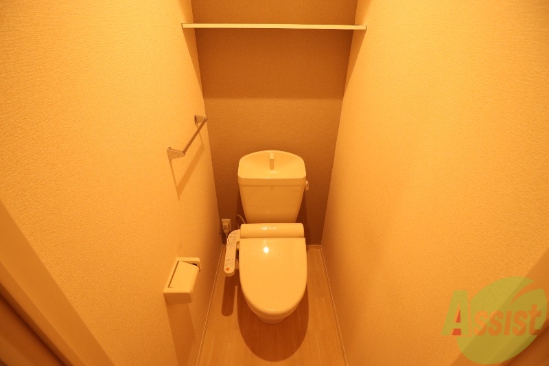 洗面設備　清潔感のある快適なトイレ空間