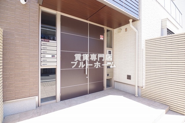 地下鉄四つ橋線 玉出駅 徒歩6分 3階建 築8年の外観写真