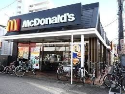 飲食店　マクドナルド 草加店（飲食店）まで781m