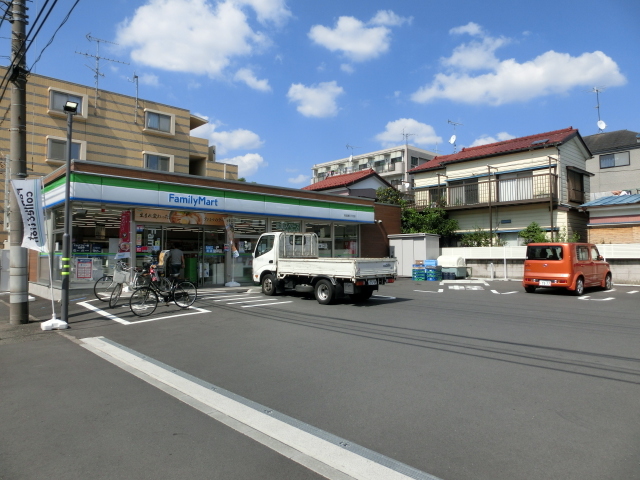 コンビニ　ファミリーマート南加瀬五丁目店（コンビニ）まで928m