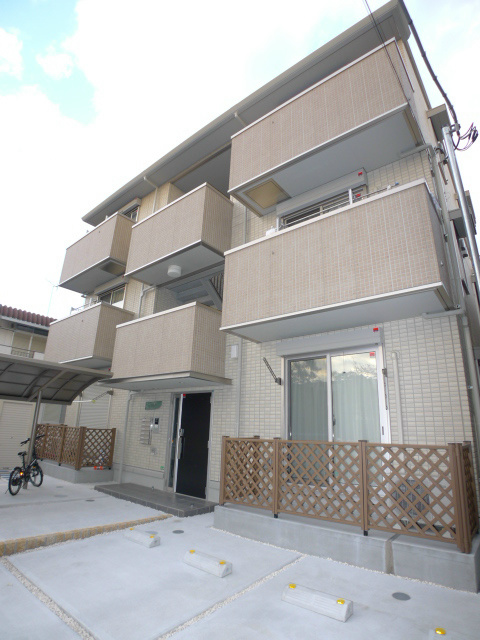 建物外観　グランディールのご紹介は住まいの窓口　アソシエにお任せ下さい