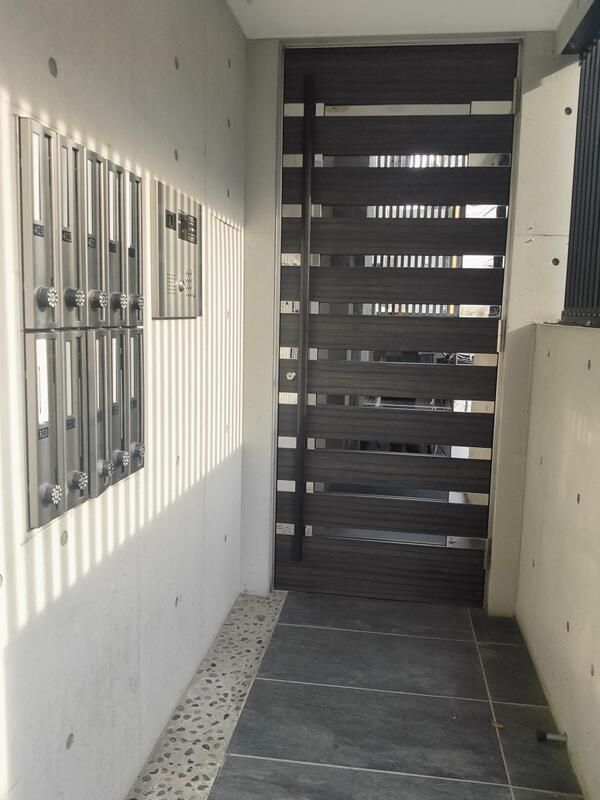 エントランス　毎日通るエントランスはこのようになっています