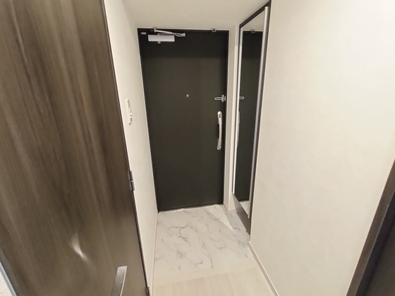 玄関　※別部屋の写真です