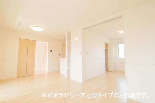 ポンテアルト深井デュエの居間写真