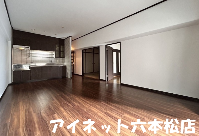 居室・リビング　広々としていいですね。