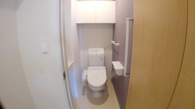 トイレ　落ち着いたトイレです
