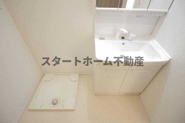 洗面設備　コンパクトで使いやすい洗面所