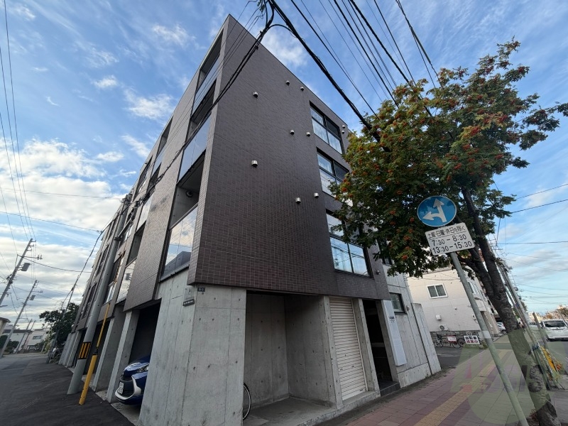 建物外観　札幌市西区発寒３条「Ｓ－ＡＳＡＨＩ」
