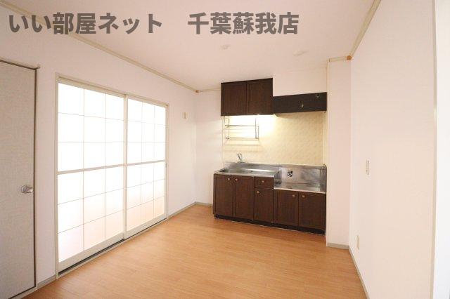 メゾンフローラおゆみ野の居間写真