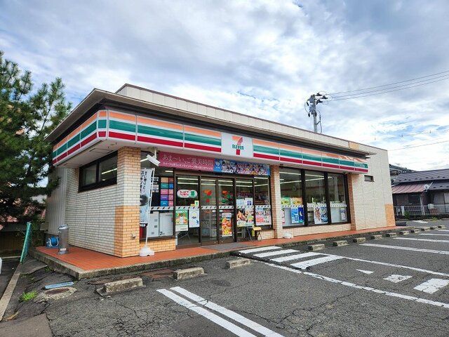 コンビニ　セブンイレブン仙台山田店（コンビニ）まで370m