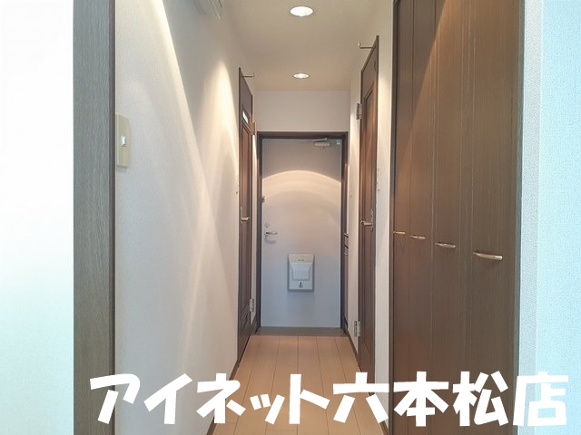 玄関　玄関はこんな感じです。