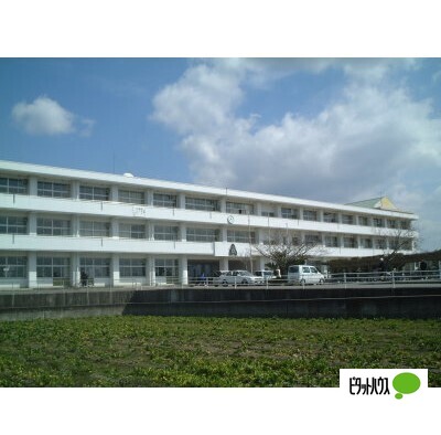 中学校　岩出市立岩出第二中学校（中学校）まで3104m