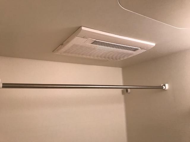 バス・シャワールーム　浴室乾燥機