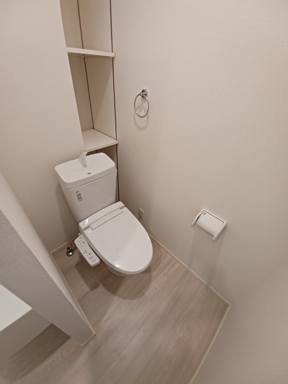 トイレ　落ち着いたトイレです