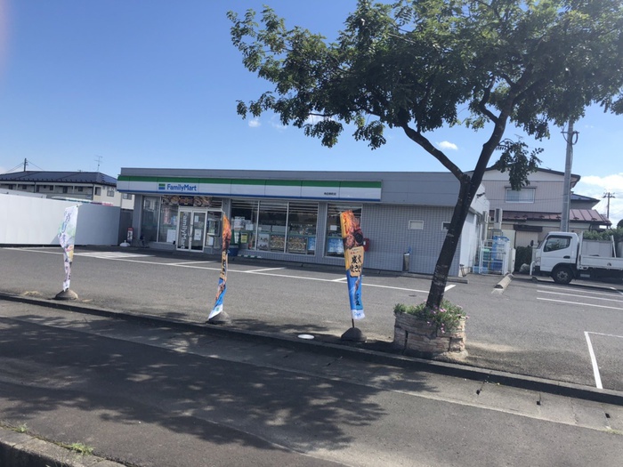 コンビニ　ファミリーマート 角田幸町店（コンビニ）まで1200m