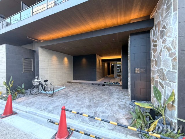 エントランス　建物の内部です