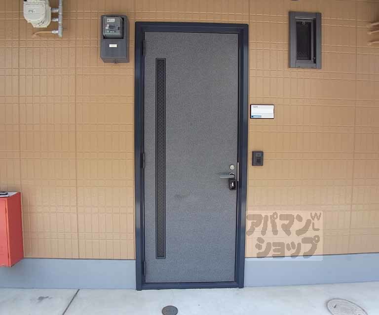 その他設備　玄関のドアです。