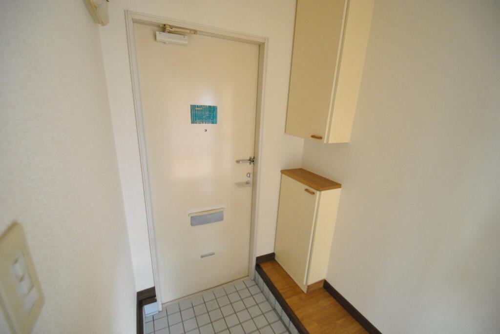 玄関　他室参考写真・現況優先