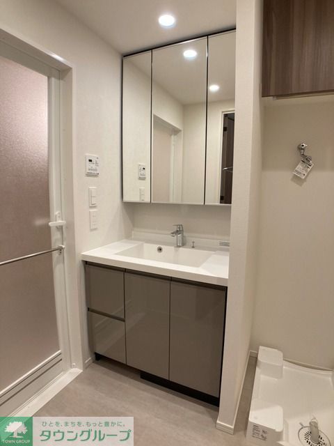 洗面設備　※写真は同タイプ住戸です。