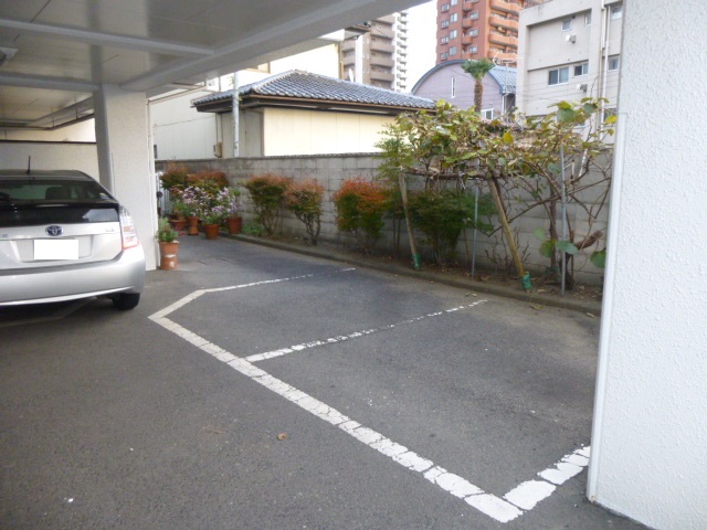 駐車場　小型車限定