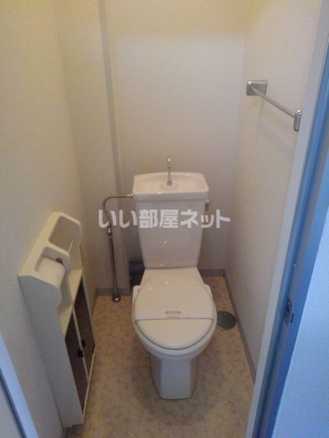 【新城市平井のアパートのトイレ】