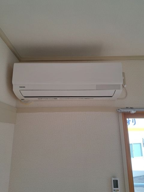 その他設備　東側洋室エアコン