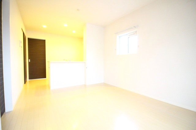 居室・リビング　※同建物の別号室です。ご参照下さい。