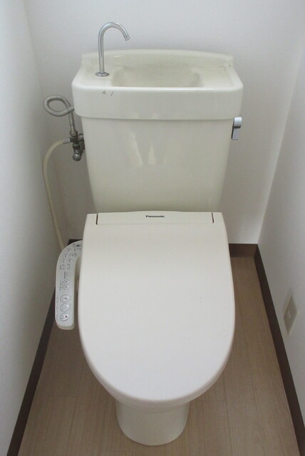 【城清水タウンハウスのトイレ】