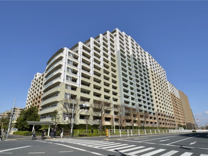 江東区新砂のマンションの建物外観