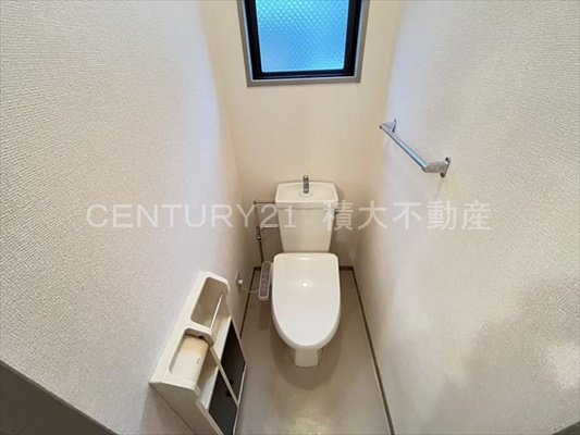 近鉄大阪線 河内山本駅 徒歩11分 2階建 築29年のトイレ写真