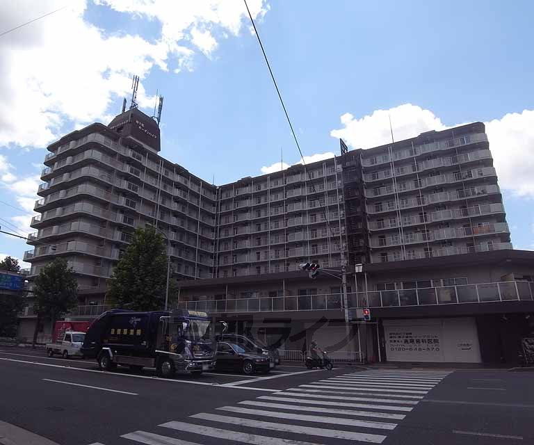 西大路ガーデンハイツの建物外観