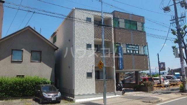名古屋市天白区塩釜口のアパートの建物外観