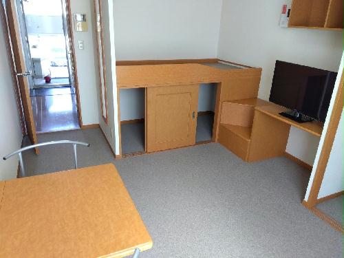 居室・リビング　２Ｆ居室（床絨毯）