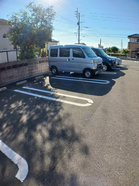 【プリムラ　参番館の駐車場】