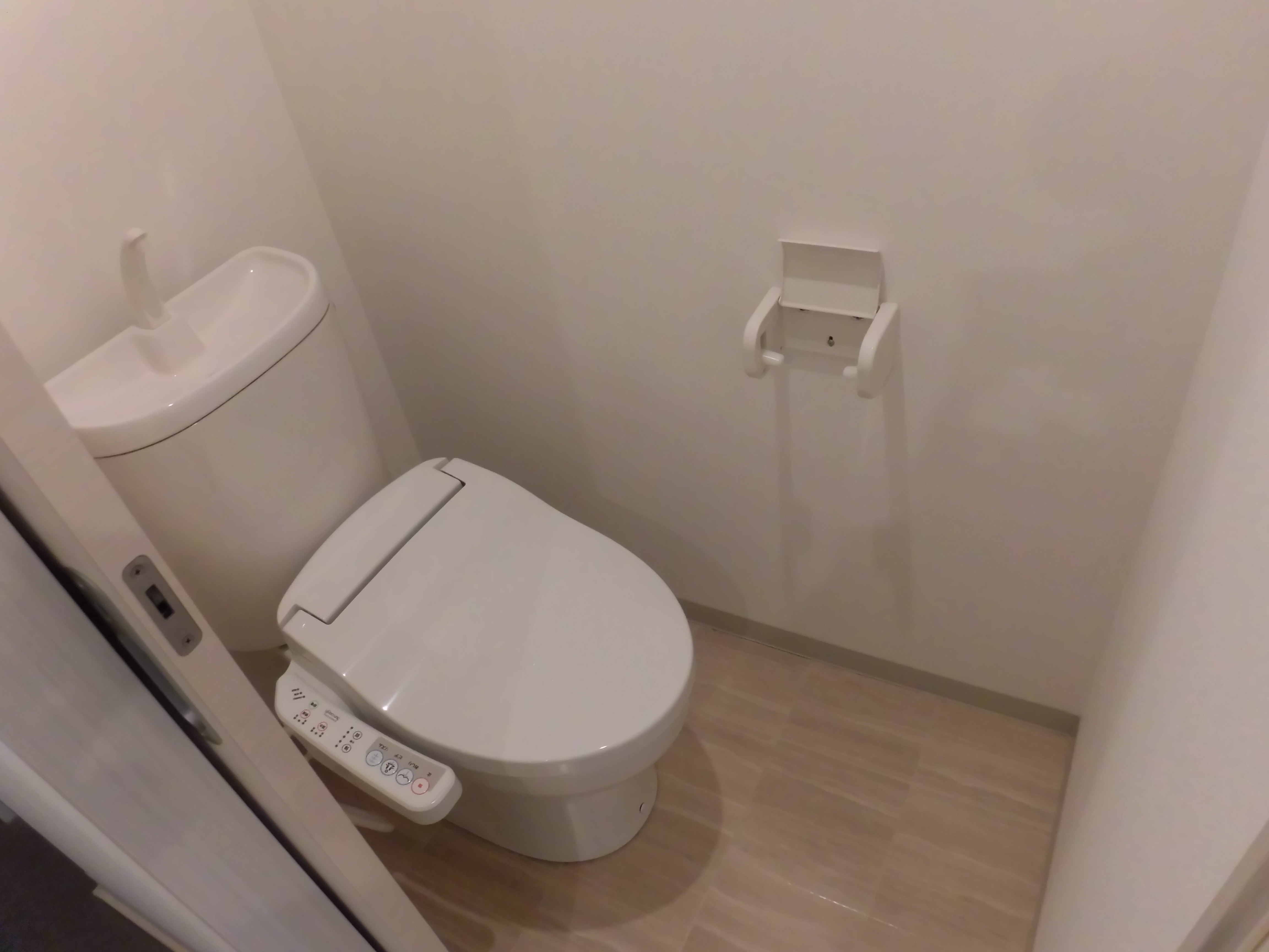 アドラブールのトイレ写真