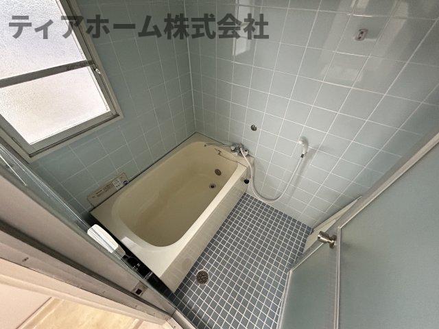 【香芝市上中のマンションのバス・シャワールーム】