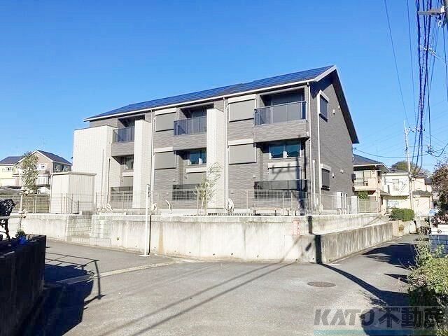 町田市金井のアパートの建物外観