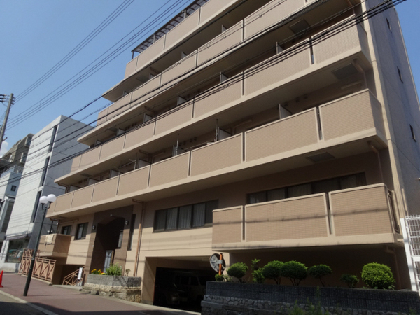 中山手ミオ壱番館の建物外観