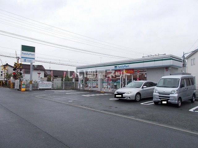 【橿原市石原田町のアパートのコンビニ】