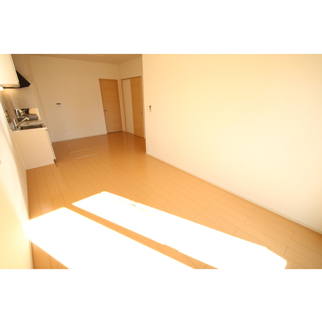 居室・リビング　※写真は１０１にて撮影（反転）