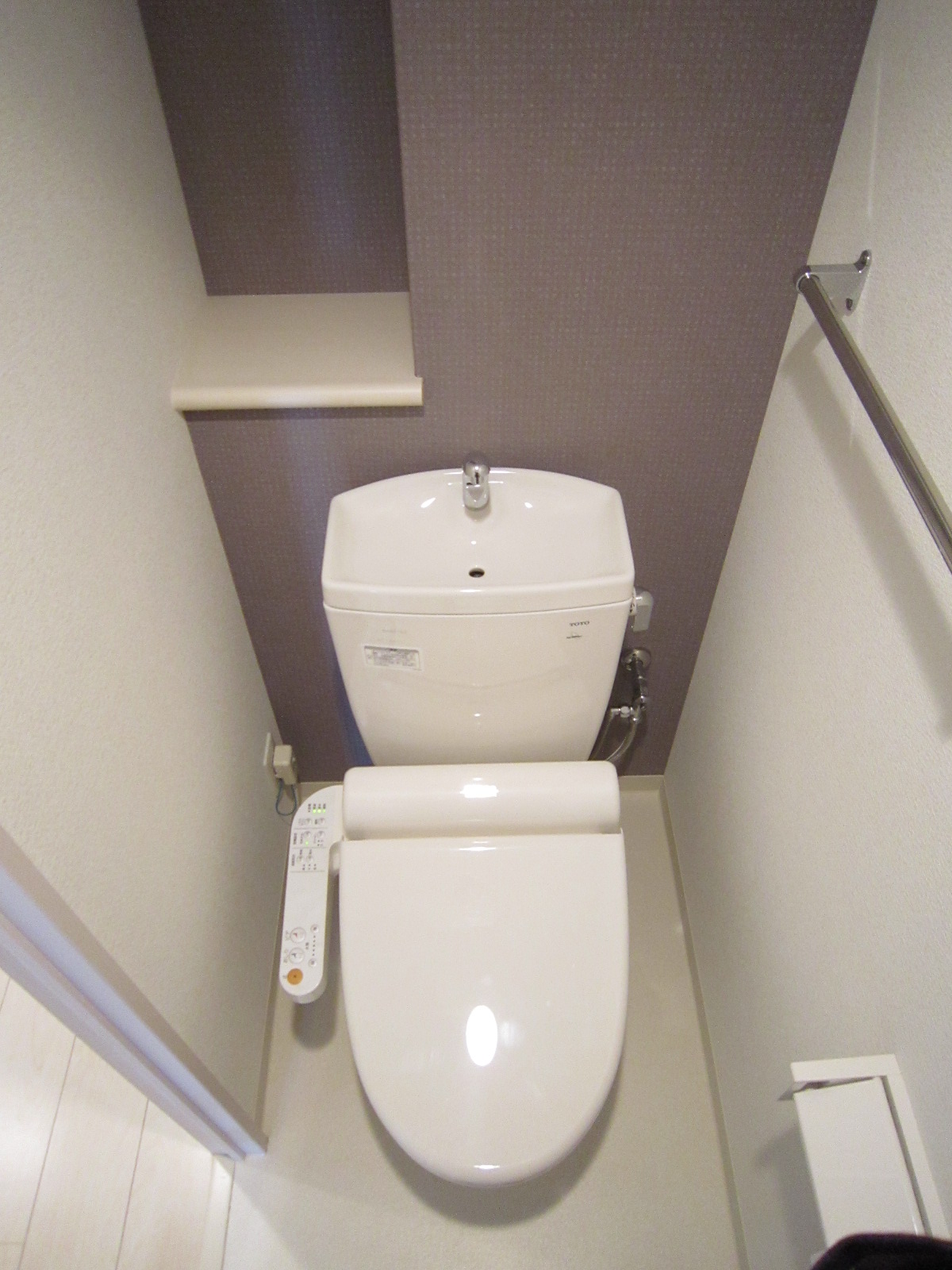 トイレ　同タイプの参考写真です。