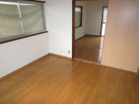 居室・リビング　室内